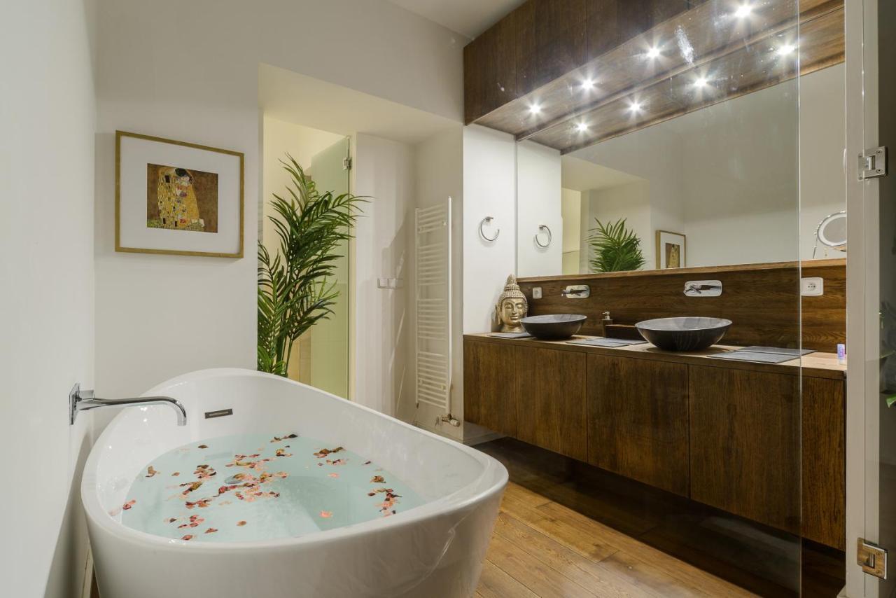 Appartamento Premium Apart With A Balcony Praga Esterno foto