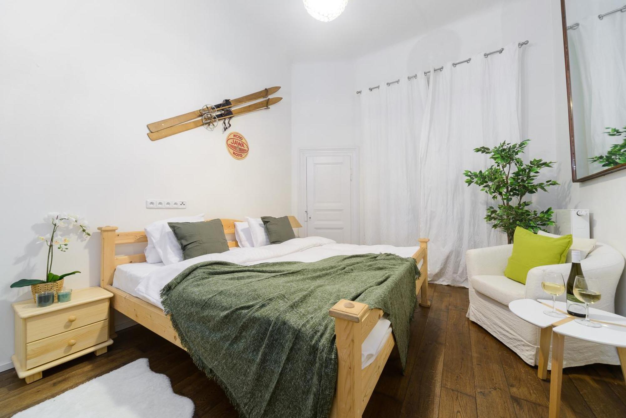 Appartamento Premium Apart With A Balcony Praga Esterno foto